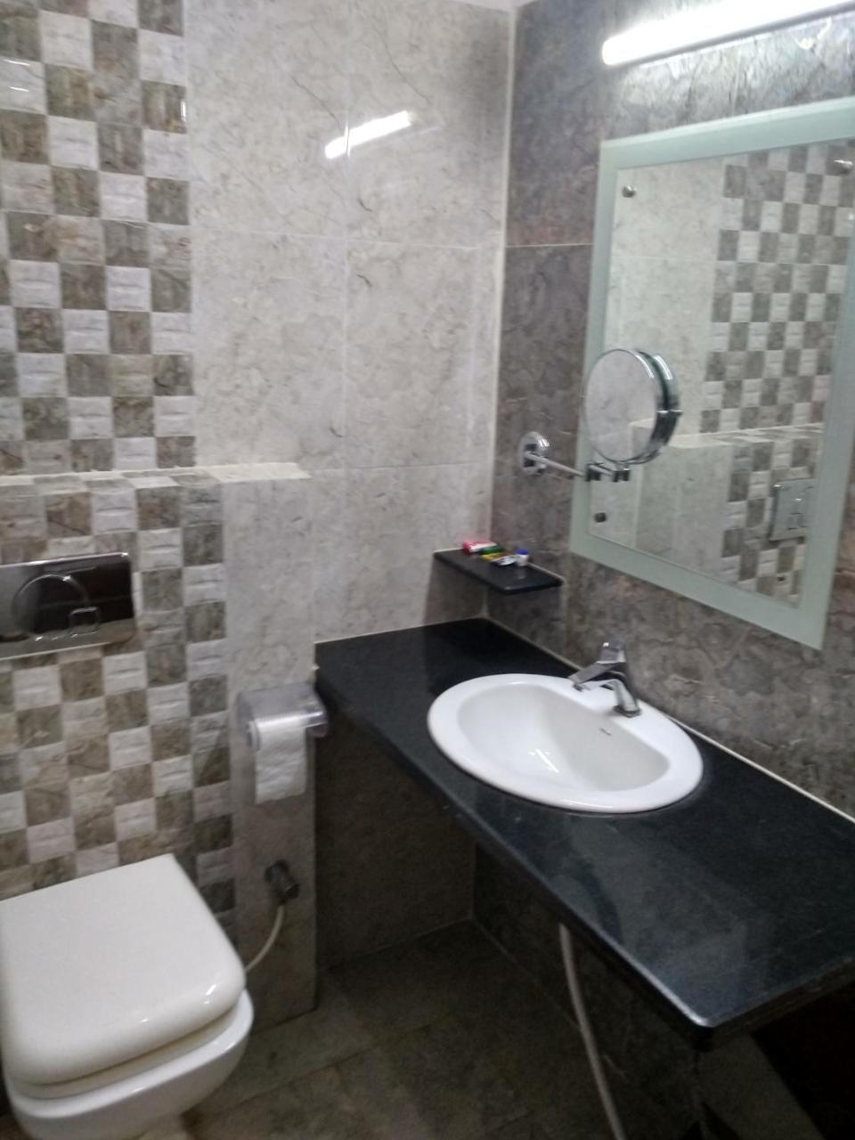 Hotel Rb Palace Dhaulpur Exteriér fotografie