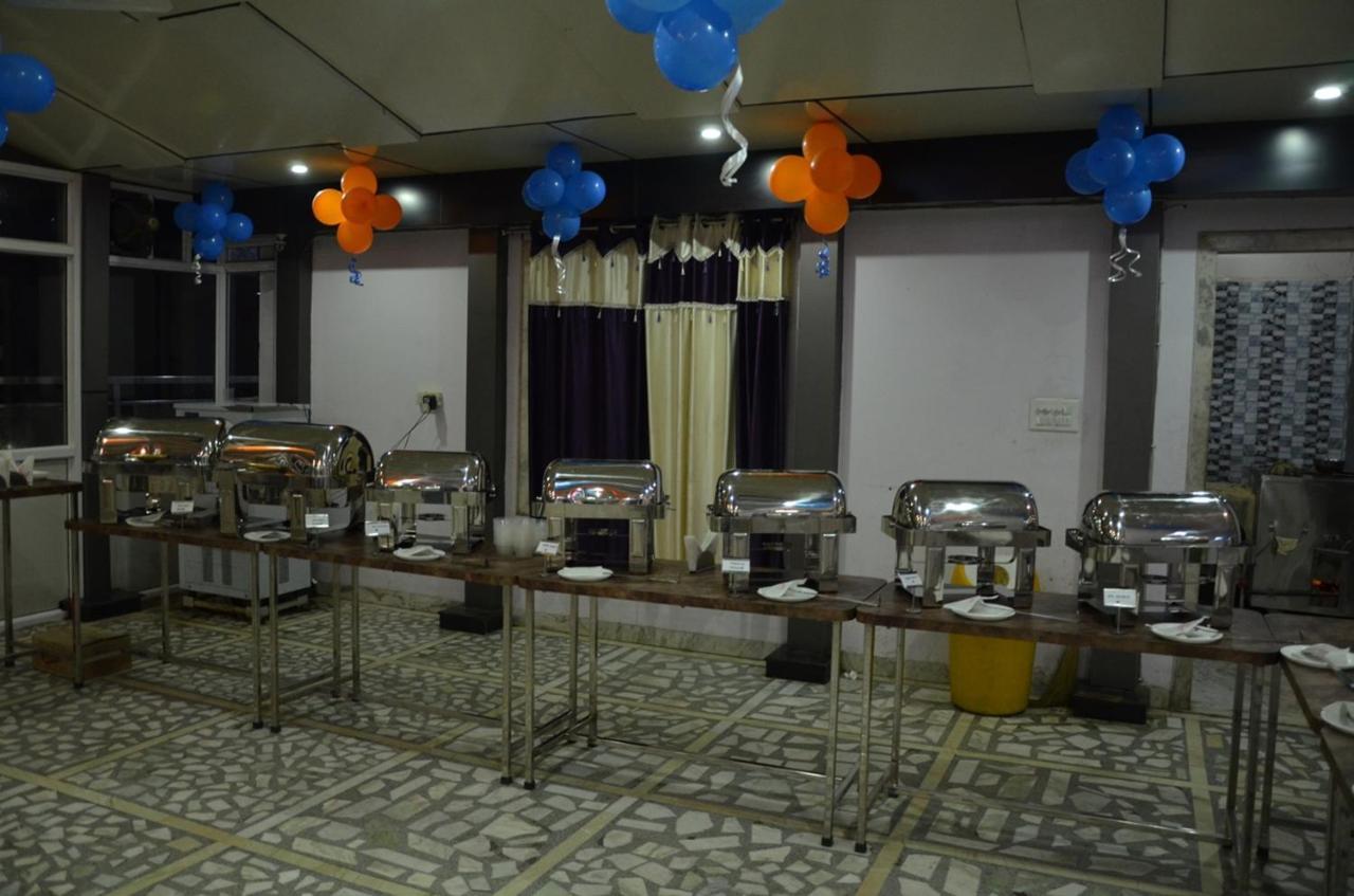 Hotel Rb Palace Dhaulpur Exteriér fotografie