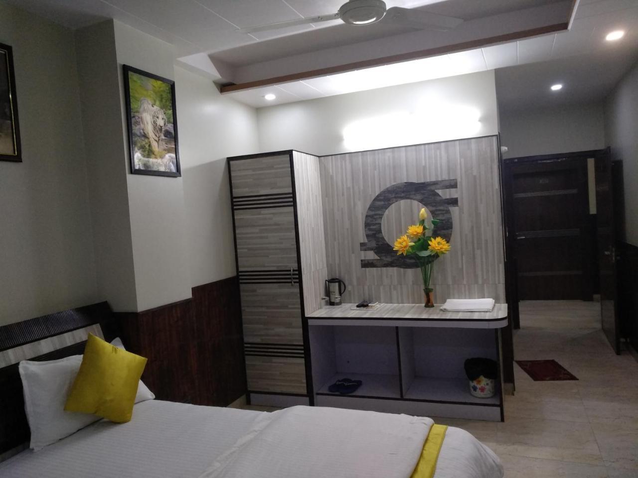 Hotel Rb Palace Dhaulpur Exteriér fotografie