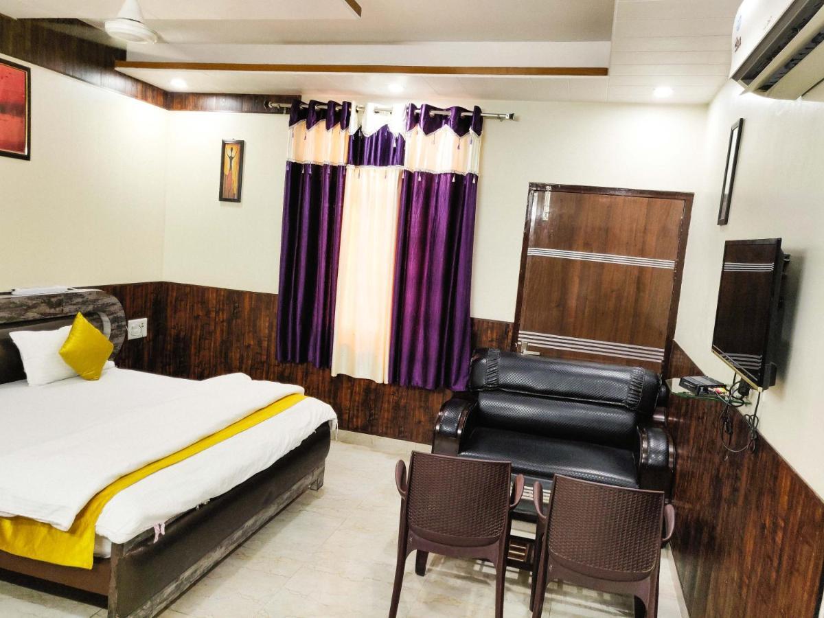 Hotel Rb Palace Dhaulpur Exteriér fotografie