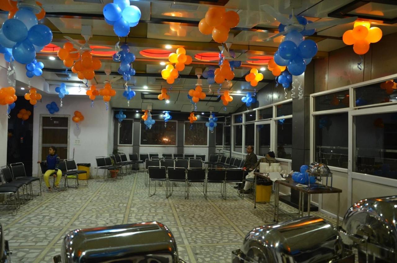 Hotel Rb Palace Dhaulpur Exteriér fotografie