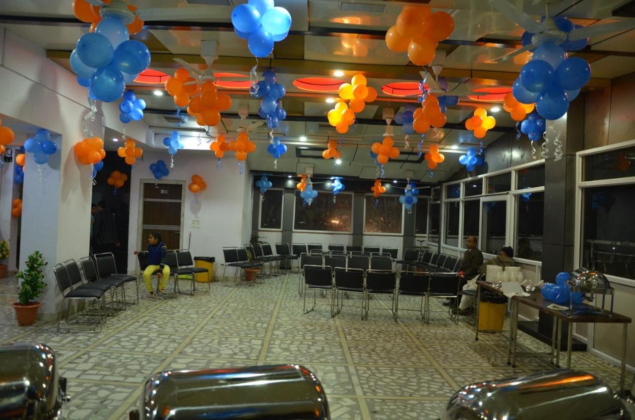 Hotel Rb Palace Dhaulpur Exteriér fotografie