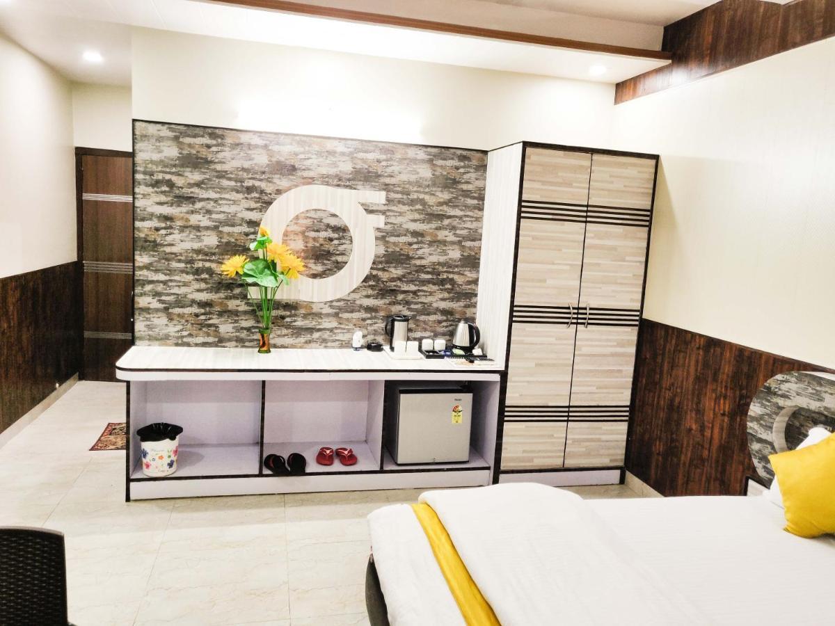 Hotel Rb Palace Dhaulpur Exteriér fotografie